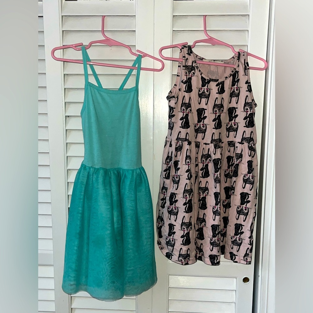 Like new dress bundle (2): H&M tank dress (6-8) and Old  Navy tutu dress (5T)